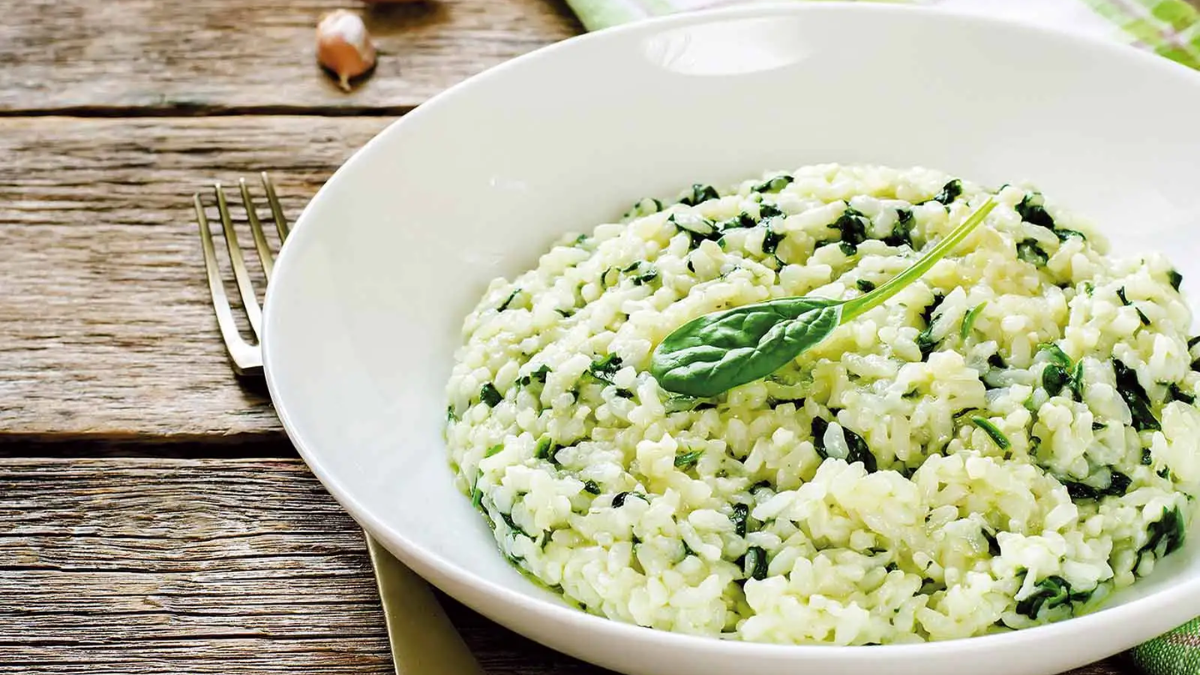 Risotto de espinaca: la receta fácil y deliciosa para hacer en casa con pocos ingredientes