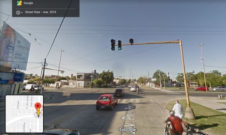 una camioneta choco a tres jovenes en moto en avenida peron e iturraspe una camioneta choco a tres jovenes en moto en avenida peron e iturraspe