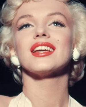 La muerte de Marilyn Monroe fue catalogada como un probable suicidio, pero las inconsistencias en la investigación dieron origen a teorías que persisten hasta la actualidad. La muerte de Marilyn Monroe fue catalogada como un probable suicidio, pero las inconsistencias en la investigación dieron origen a teorías que persisten hasta la actualidad.