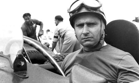 A 30 años de la muerte de Juan Manuel Fangio: el legado eterno del mejor piloto argentino. A 30 años de la muerte de Juan Manuel Fangio: el legado eterno del mejor piloto argentino.