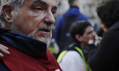 Postales de la marcha en la Plaza Congreso. Hubo incidentes y la Policía arrojó gases lacrimógenos contra los manifestantes. Postales de la marcha en la Plaza Congreso. Hubo incidentes y la Policía arrojó gases lacrimógenos contra los manifestantes.