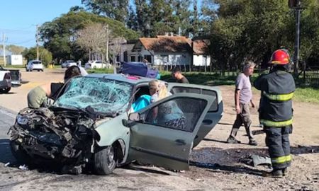 Así quedó el auto en el que iban dos de las víctimas fatales en el accidente en la ruta provincial 88. Así quedó el auto en el que iban dos de las víctimas fatales en el accidente en la ruta provincial 88.