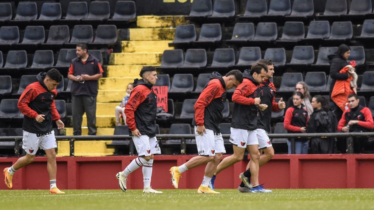 La contundente decisión que tomó Andrés Yllana con el plantel de Colón tras la derrota con Temperley. La contundente decisión que tomó Andrés Yllana con el plantel de Colón tras la derrota con Temperley.