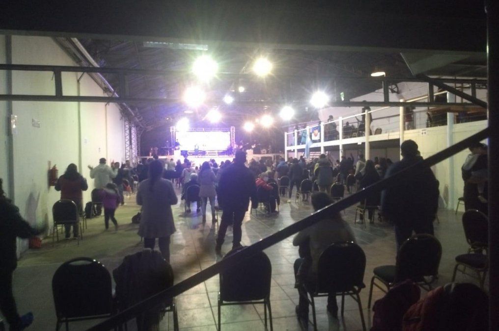 ¿Aislamiento? : desalojaron una misa evangélica con 165 personas en Chubut