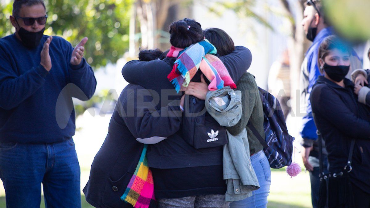 Se vivieron momentos de profunda emoción en las puertas de Tribunales.