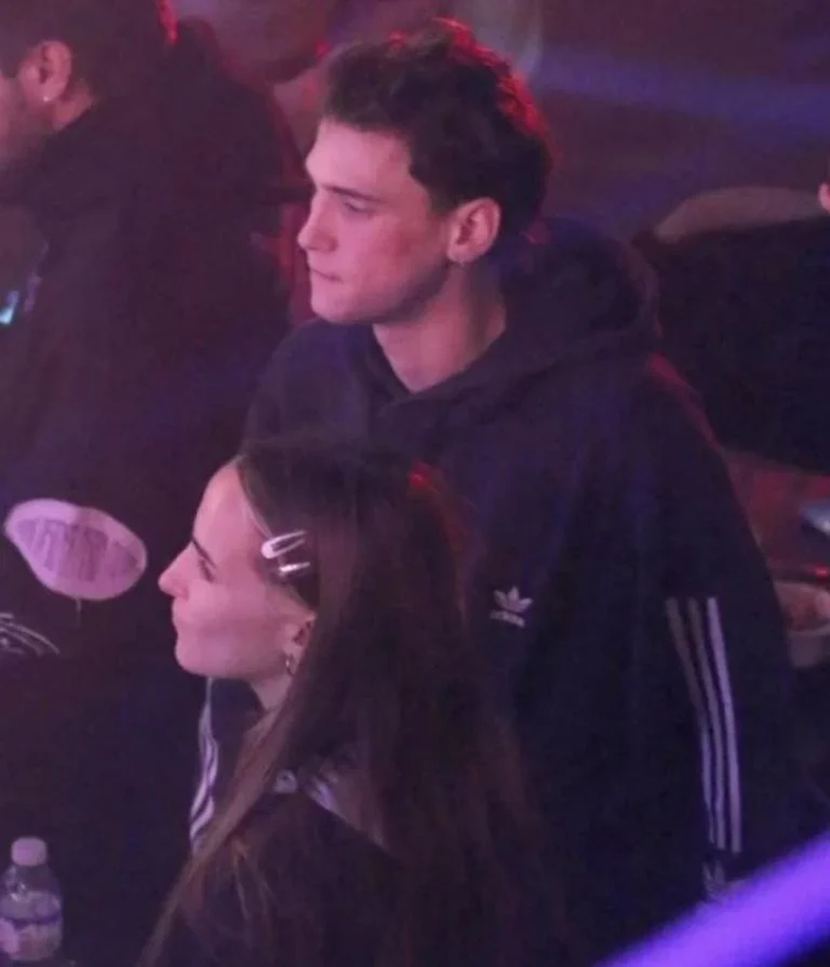 Ámbar De Benedictis, la hija de Juana Viale blanqueó a su nuevo novio. Ámbar De Benedictis, la hija de Juana Viale blanqueó a su nuevo novio.