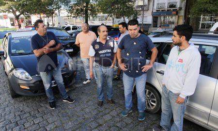 Hay gente que sale a laburar enferma, con diabetes, pero tiene que salir igual, dijeron a Aire de Santa Fe. Hay gente que sale a laburar enferma, con diabetes, pero tiene que salir igual, dijeron a Aire de Santa Fe.