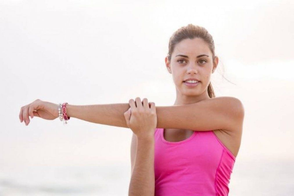 Sólo debes ponerte ropa cómoda y una playlist con música divertida para hacer ejercicio con ritmo