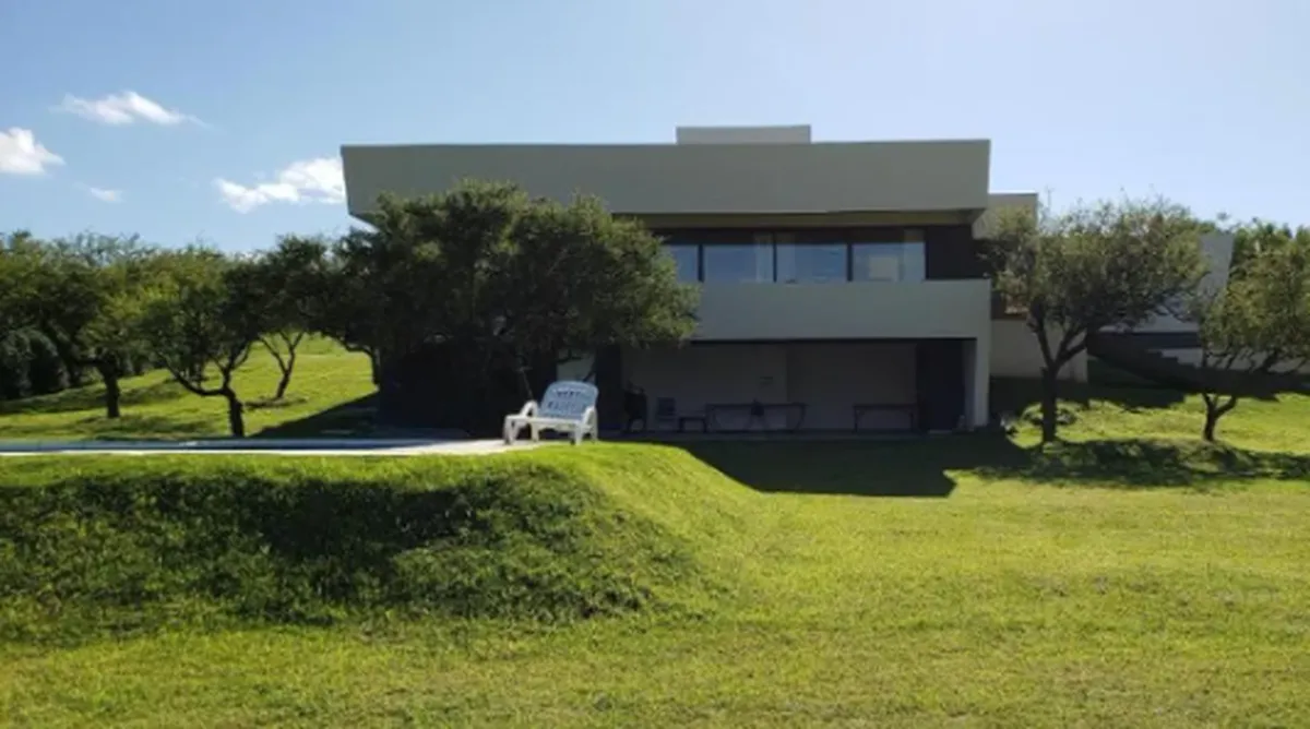 Así es la increíble mansión donde vive More Rial en Córdoba. Así es la increíble mansión donde vive More Rial en Córdoba.