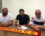 Oscar Carniello firmado con el Birkirkara de Malta.