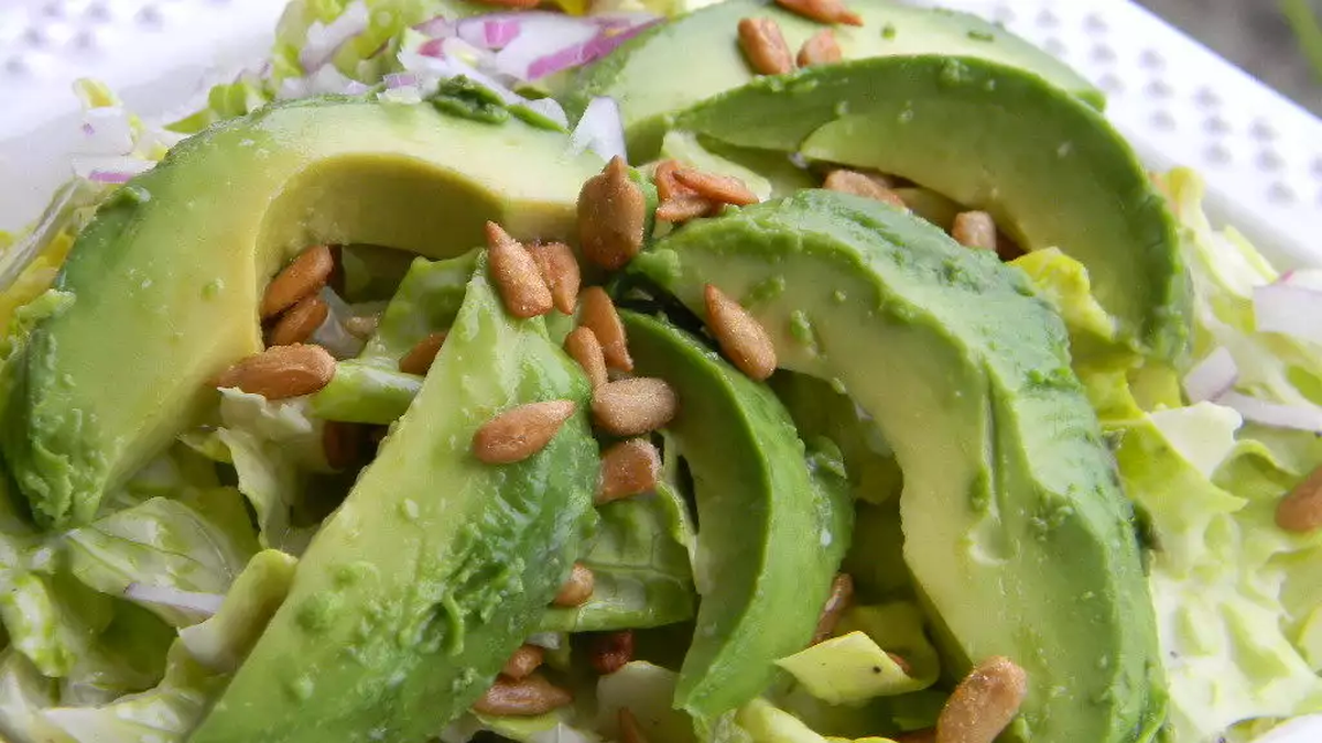 Cómo Hacer Una Ensalada Crocante De Palta, Berenjena Y Lechuga: La ...