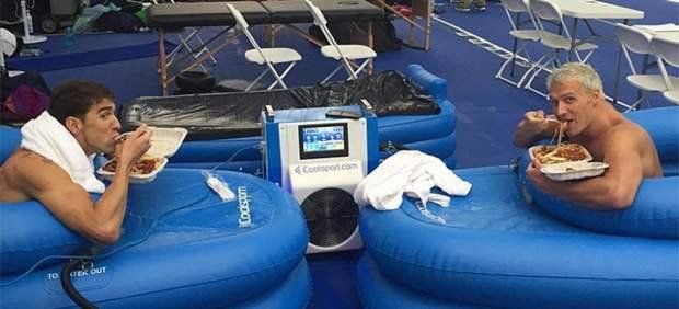 La foto de Michael Phelps comiendo antes de nadar que recorre el mundo