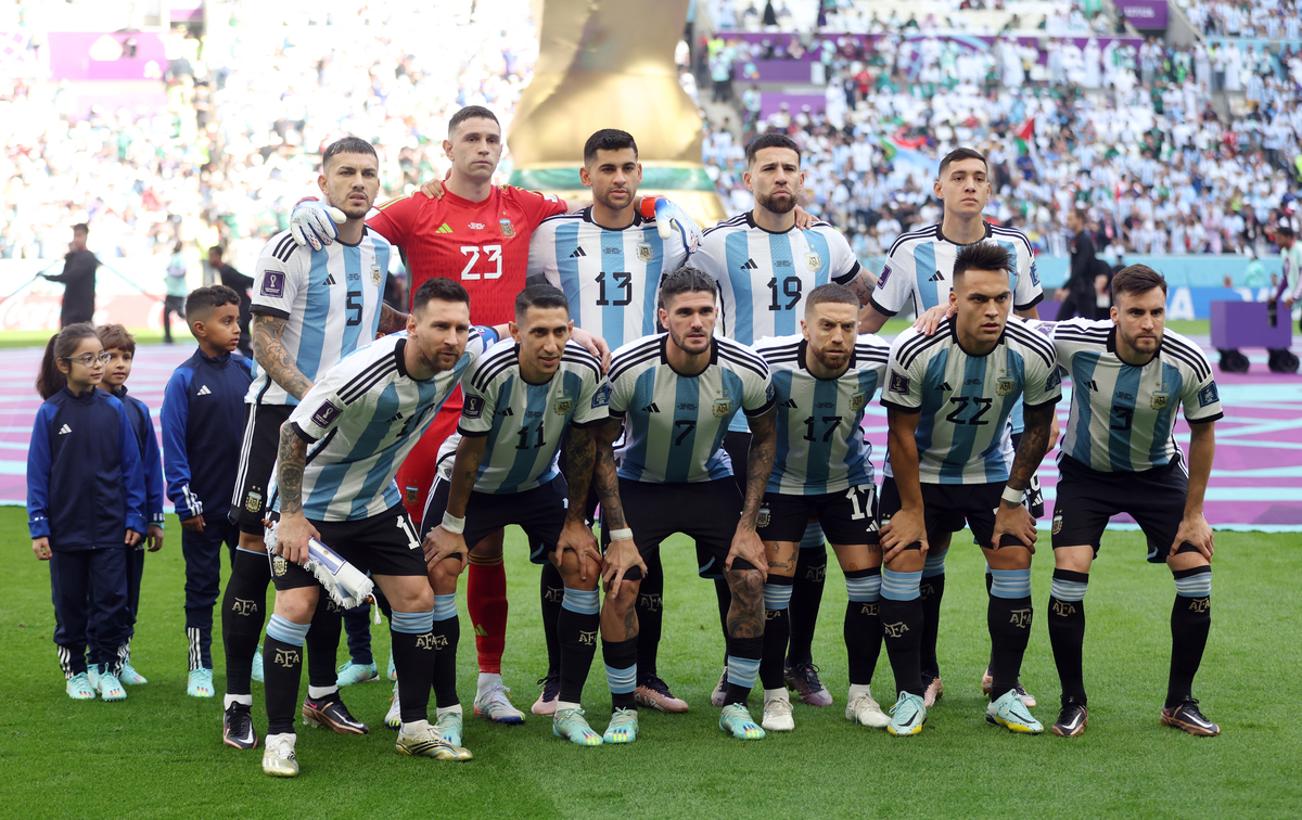 Así formó la Selección Argentina ante Arabia Saudita en el Mundial de Qatar 2022. Así formó la Selección Argentina ante Arabia Saudita en el Mundial de Qatar 2022.