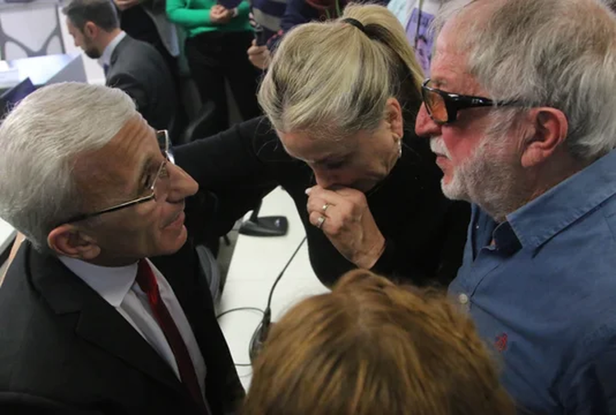 La familia de la víctima, Javier Bocalón durante la lectura de la sentencia contra Carmona. La familia de la víctima, Javier Bocalón durante la lectura de la sentencia contra Carmona.