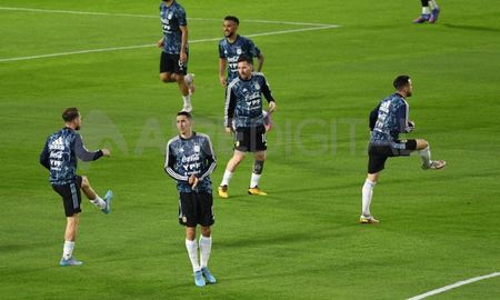 La Selección de fútbol de Argentina visita este martes a Ecuador por las Eliminatorias Sudamericanas. Lionel Scaloni haría modificaciones con respecto a los once que enfrentaron a Venezuela. La Selección de fútbol de Argentina visita este martes a Ecuador por las Eliminatorias Sudamericanas. Lionel Scaloni haría modificaciones con respecto a los once que enfrentaron a Venezuela.