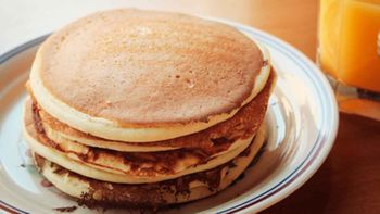 La receta rápida de waffles sin máquina que vas a querer preparar siempre