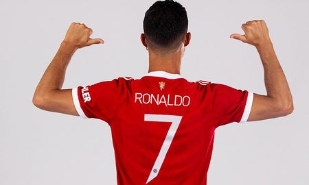 Cristiano Ronaldo usará la camiseta número 7 del Manchester United, según anunció el club inglés este jueves. Cristiano Ronaldo usará la camiseta número 7 del Manchester United, según anunció el club inglés este jueves.