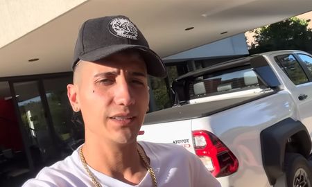 Aaron Trioni es un creador de contenidos que en Instagram tiene más de un millón de seguidores y en Youtube cuenta con más de cien mil usuarios. Aaron Trioni es un creador de contenidos que en Instagram tiene más de un millón de seguidores y en Youtube cuenta con más de cien mil usuarios.
