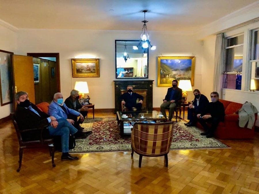 Conclave definitorio: Rossi recibió el respaldo de los senadores y anunciaron que Rodenas estará en la lista de candidatos.