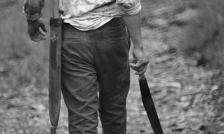 Un hombre violó la perimetral, entró por el techo y atacó a machetazos a su ex delante de su hija. Foto ilustrativa. Un hombre violó la perimetral, entró por el techo y atacó a machetazos a su ex delante de su hija. Foto ilustrativa.