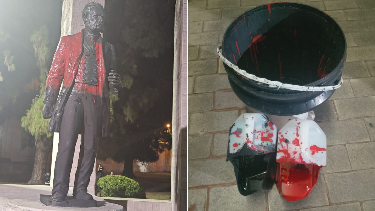 Vandalizaron con pintura la estatua de Ovidio Lagos en la ciudad de Rosario.