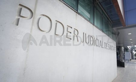 La Legislatura de Santa Fe aprobó dos proyectos de ley orientados a reformar el sistema de justicia contencioso administrativa. La Legislatura de Santa Fe aprobó dos proyectos de ley orientados a reformar el sistema de justicia contencioso administrativa.