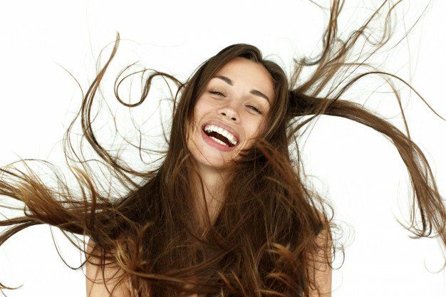 5 remedios naturales para reparar el cabello maltratado