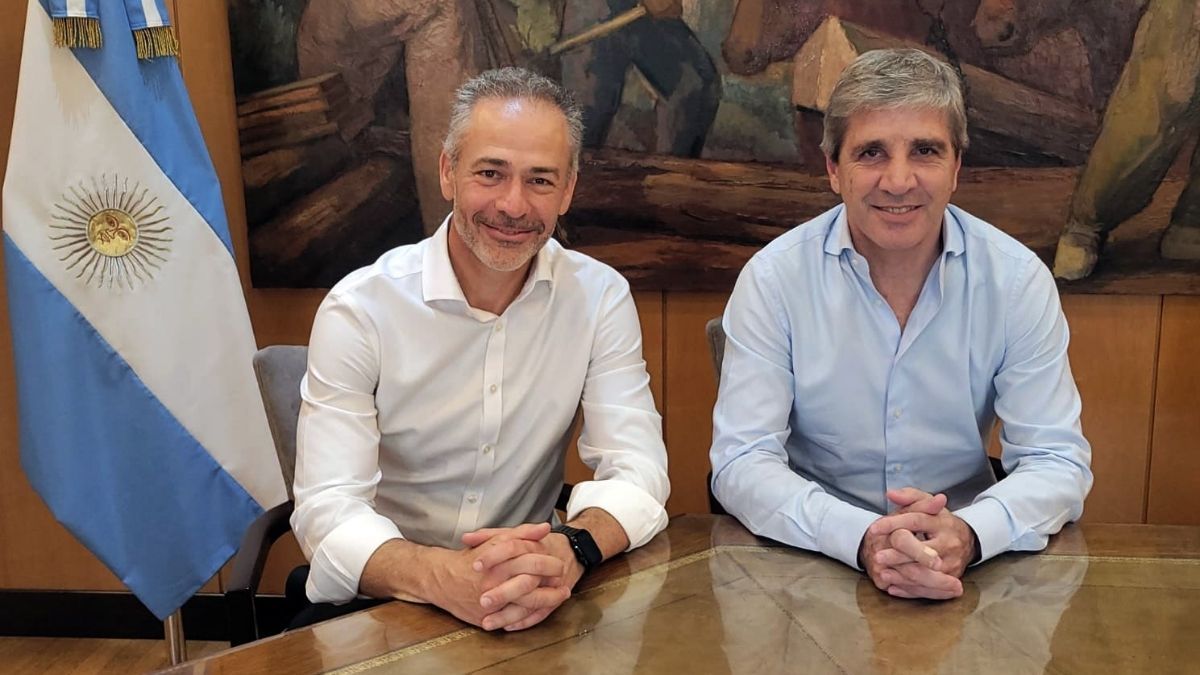 Luis Caputo designó a Alejandro Lew como nuevo secretario de Finanzas.