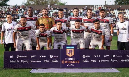 Colón entrena pensando en el duelo del viernes ante Vélez, por la Liga Profesional. Colón entrena pensando en el duelo del viernes ante Vélez, por la Liga Profesional.