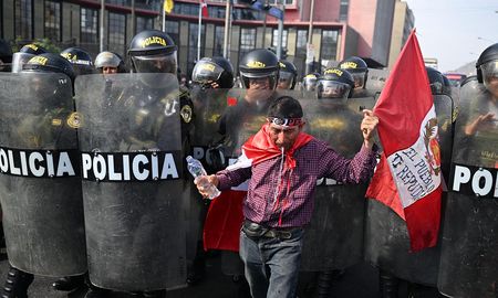 Violencia política en Perú: la salvaje represión entre diciembre de 2022 y marzo de 2023, tras la destitución de Pedro Castillo, dejó 50 muertos. Violencia política en Perú: la salvaje represión entre diciembre de 2022 y marzo de 2023, tras la destitución de Pedro Castillo, dejó 50 muertos.