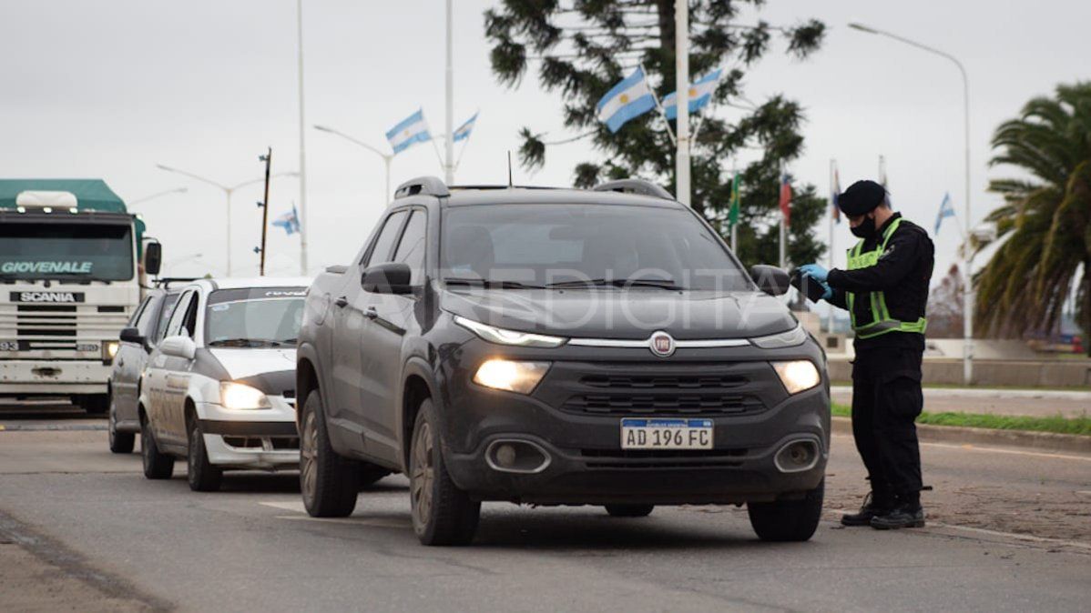 Los viajeros deben presentar permiso de circulación válido