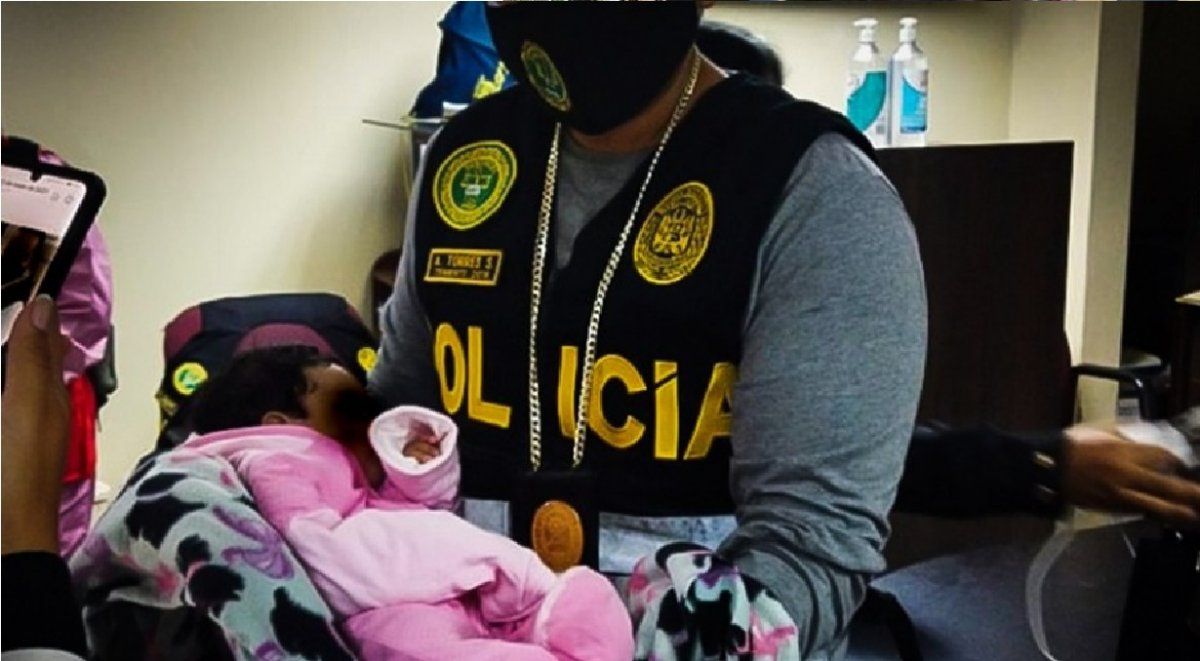 Rescatan a bebé de dos meses abusado por sus padres: lo usaban para vender videos de pornografía