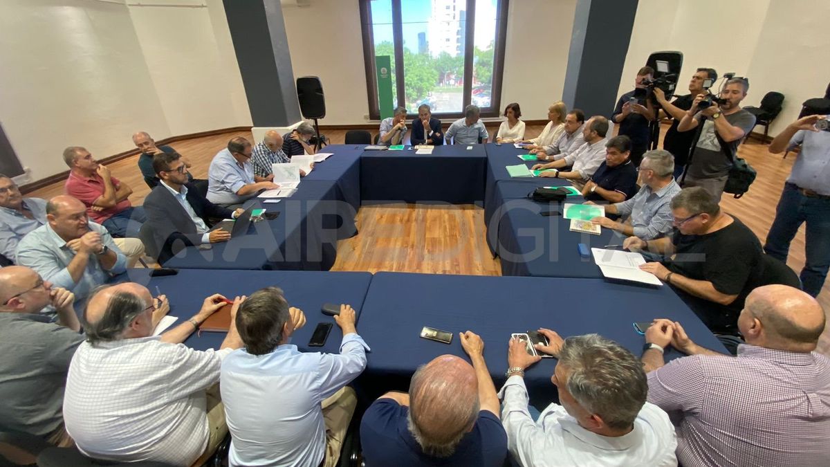 La mesa contó con una alta convocatoria por parte de todos los espacios. La mesa contó con una alta convocatoria por parte de todos los espacios.