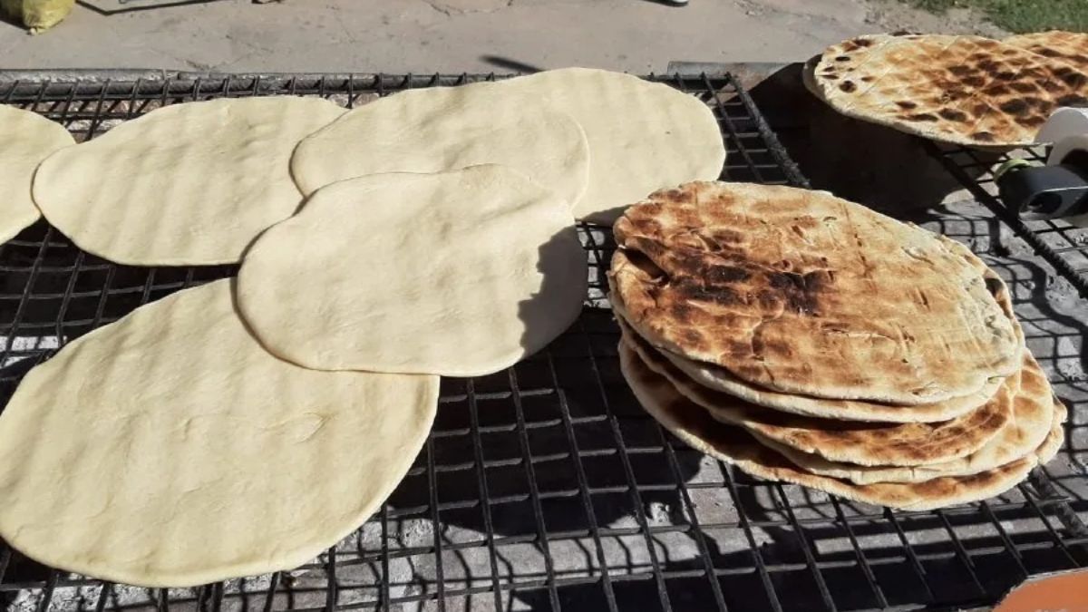 Ideal para acompañar comidas al asador o para disfrutar sola, recién salida del fuego. Ideal para acompañar comidas al asador o para disfrutar sola, recién salida del fuego.