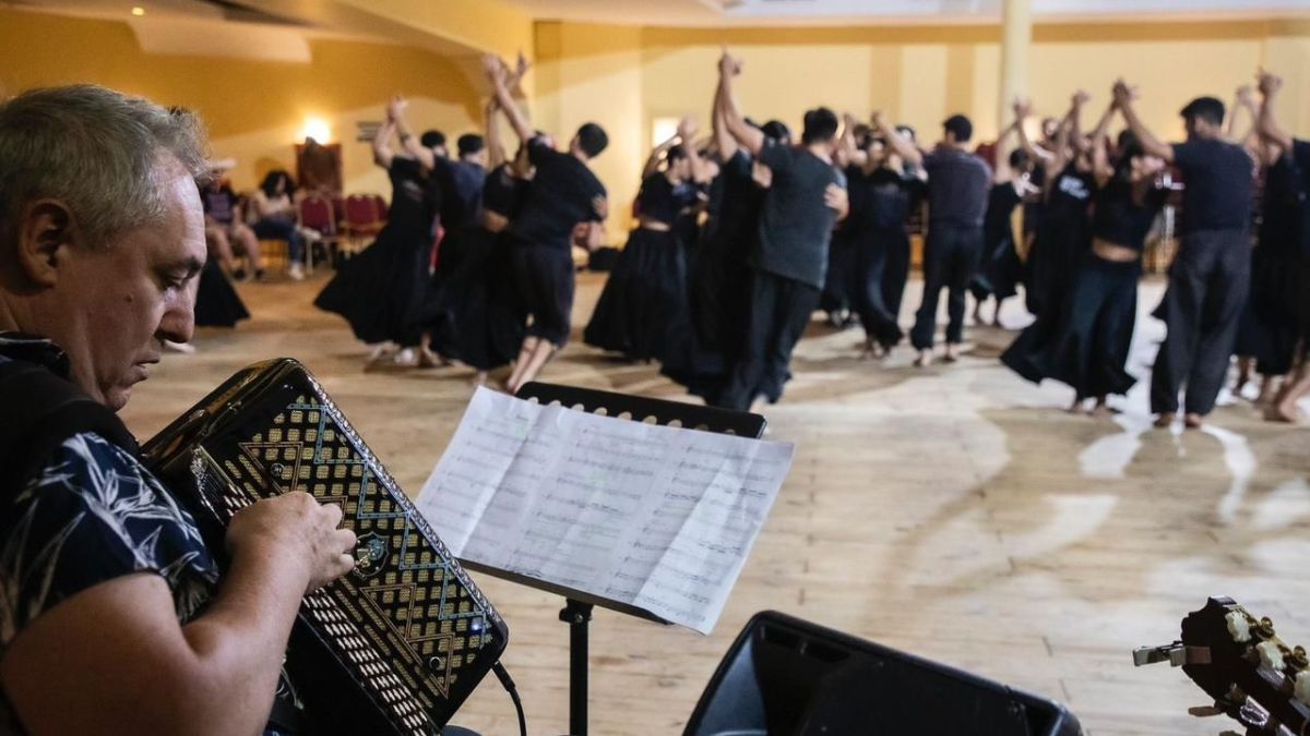 Más de cuatrocientas personas se postularon para formar parte del elenco oficial que representará a la Provincia en la edición 2026 del Festival Nacional de Folklore de Cosquín.