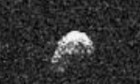 Esta es una imagen de radar del asteroide 4660 Nereus. Si se ve el asteroide a través de un pequeño telescopio, se verá, según su nombre, como una estrella. Esta es una imagen de radar del asteroide 4660 Nereus. Si se ve el asteroide a través de un pequeño telescopio, se verá, según su nombre, como una estrella.