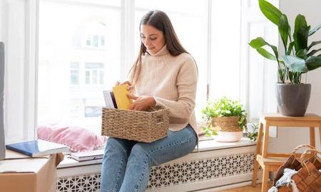 El desapego material es el primer paso hacia un hogar funcional: clasificar los objetos por utilidad permite recuperar metros cuadrados y reducir el estrés visual en el día a día. El desapego material es el primer paso hacia un hogar funcional: clasificar los objetos por utilidad permite recuperar metros cuadrados y reducir el estrés visual en el día a día.