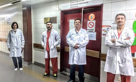 LA MÉDICA MARÍA MACKERN Y LOS MÉDICOS CRISTIAN GROBA, DANIEL DI GIUSEPPE Y GASTON BRANTIZ. LA MÉDICA MARÍA MACKERN Y LOS MÉDICOS CRISTIAN GROBA, DANIEL DI GIUSEPPE Y GASTON BRANTIZ.