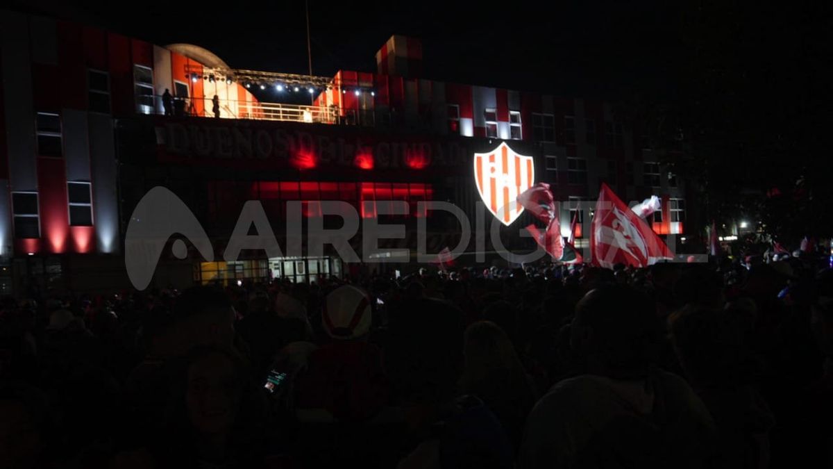Unión celebra sus 118 años de vida con una gran fiesta en la sede del club