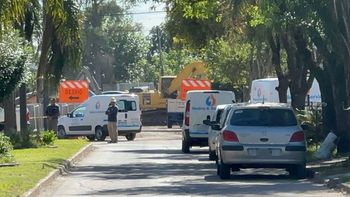 Una máquina rompió un caño y generó fuga de gas en obra del puente Santa Fe - Santo Tomé