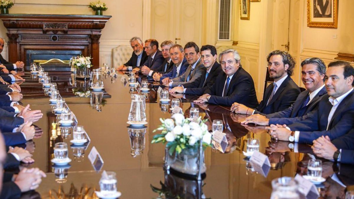 El presidente Fernández se reunió con gobernadores y suspendió provisoriamente el Pacto Fiscal