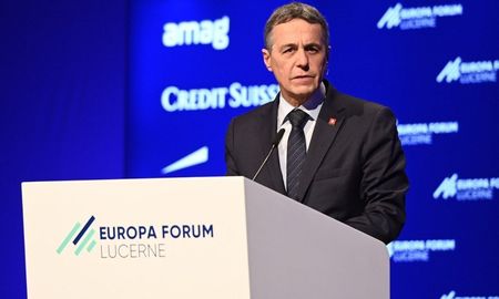 El presidente de Suiza, Ignazio Cassis, informó que adoptarán las sanciones de la UE contra Rusia por la invasión a Ucrania. El presidente de Suiza, Ignazio Cassis, informó que adoptarán las sanciones de la UE contra Rusia por la invasión a Ucrania.