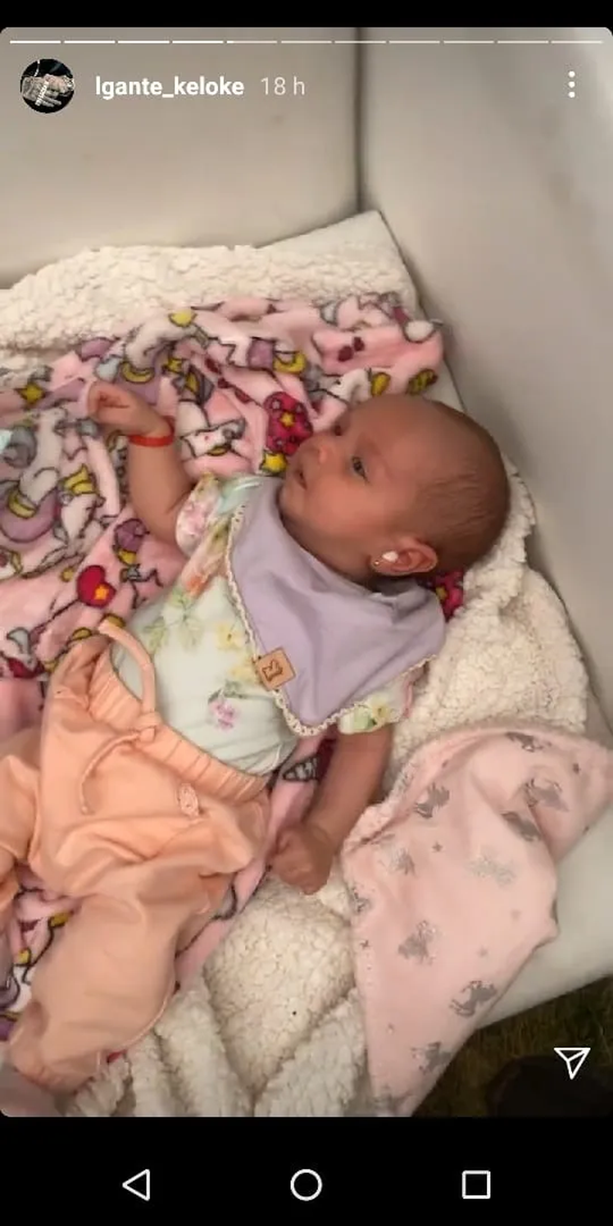 Jamaica, la hija de L-Gante y Tamara Báez, cumplió un mes el pasado 13 de octubre.