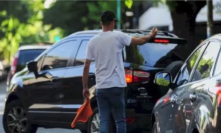 Aire de Santa Fe | trapitos cuidacoches 2.jpg
