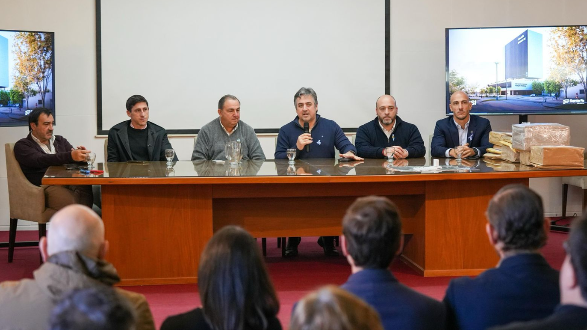 La nueva infraestructura demandará una inversión superior a los $ 18.000 millones y forma parte del plan de transformación del sistema de seguridad provincial. La nueva infraestructura demandará una inversión superior a los $ 18.000 millones y forma parte del plan de transformación del sistema de seguridad provincial.