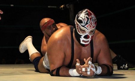 El escalofriante momento en el que el luchador mexicano Silver King murió sobre el ring