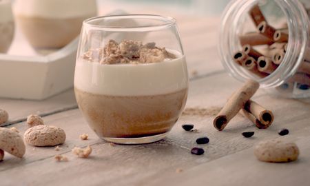 Mousse de café con un poquito de chocolate. Mousse de café con un poquito de chocolate.