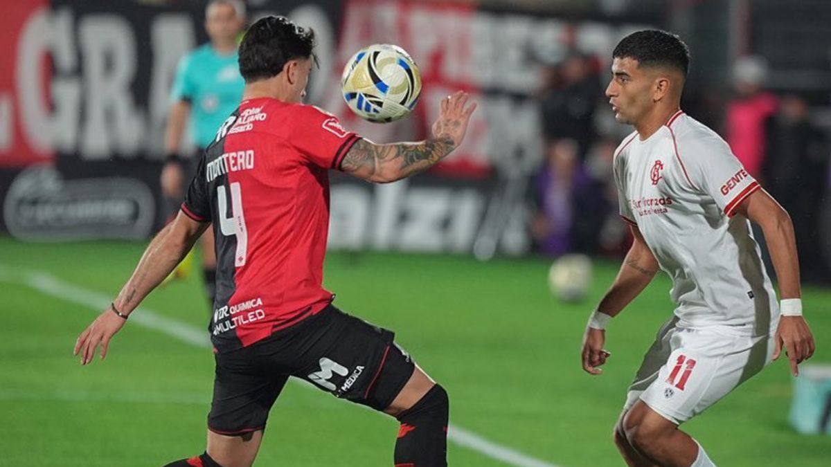 Newells lo perdió 2 a 1 ante Barracas en el Coloso del Parque.