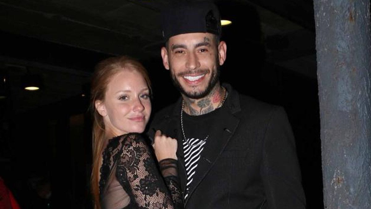 Ulises Bueno se mostró muy enamorado junto a su novia