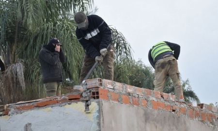 Las nuevas intervenciones se realizaron en barrio Gráfico y forman parte de la política impulsada por el gobernador Maximiliano Pullaro desde la sanción de la Ley de Microtráfico. Las nuevas intervenciones se realizaron en barrio Gráfico y forman parte de la política impulsada por el gobernador Maximiliano Pullaro desde la sanción de la Ley de Microtráfico.